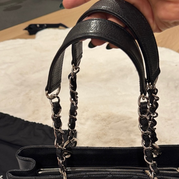 Chanel Black Quilted Leather shopperTote Bag - Picture 5 of 7